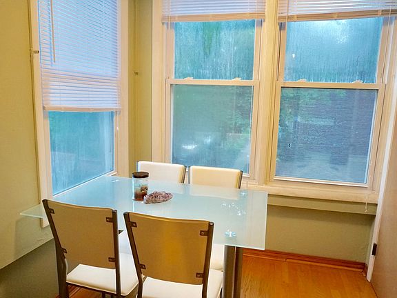 5th image of 3234 N Wolcott Ave
