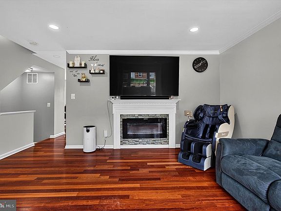 4th image of 6140 Kendra Way
