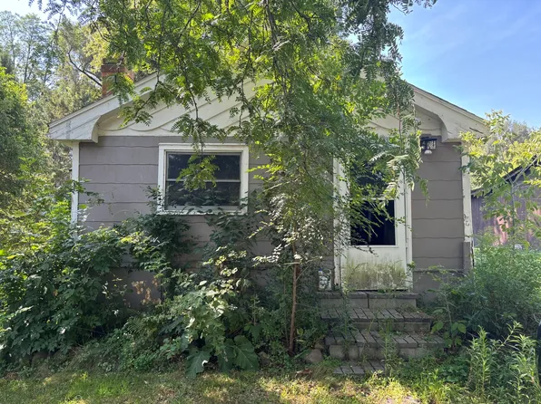2313 Evergreen Ave, Fox River Grove, IL 60021