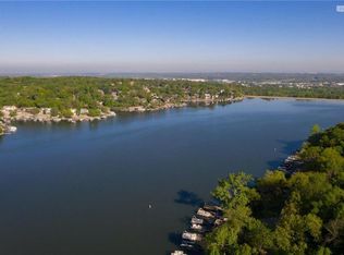 477 Lakeshore East St, Shawnee, KS 66217