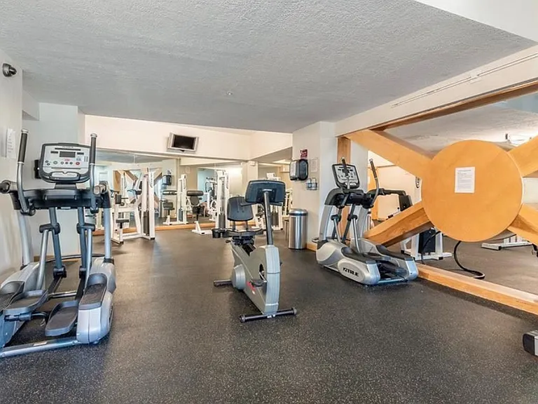 2222 Detroit Ave #409 — Photo 7