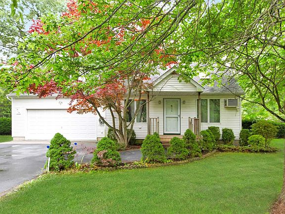 2nd image of 336 Lockwood Dr