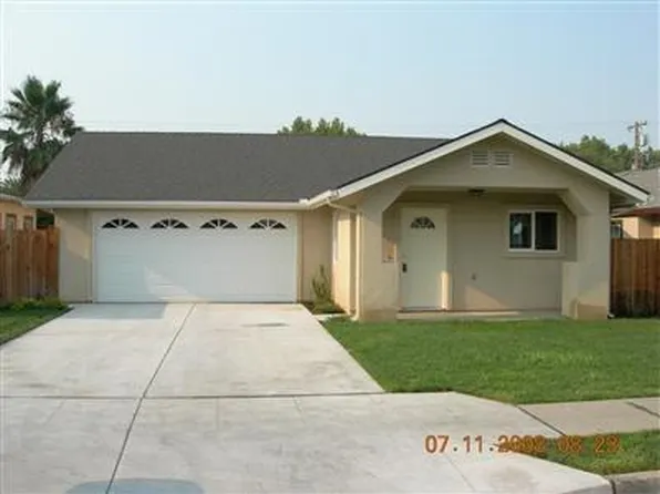 3740 E McKenzie Ave, Fresno, CA 93702