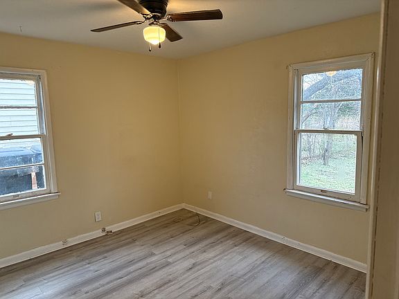 2nd image of 3205 N Lindsay Ave