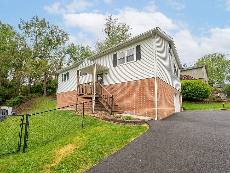 1st image of 2299 Meadows Dr