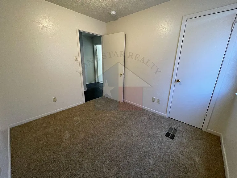 4408 Lake Rd — Photo 25