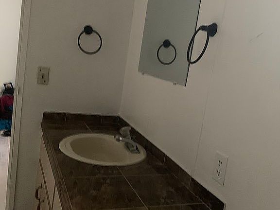 4th image of 5212 W Shaker Pl