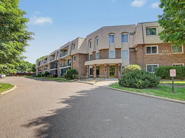 255 Westview Dr APT 111, West Saint Paul, MN 55118