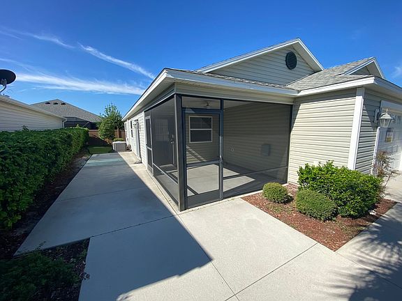 2nd image of 3102 Sabal Palm Ave