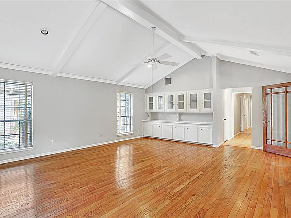 5th image of 10514 Greencreek Dr