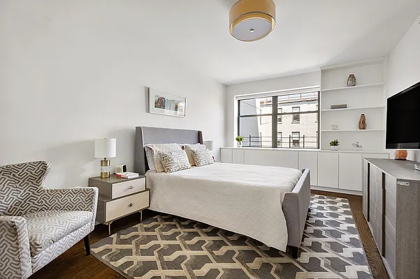 Sold by Compass | media 8
