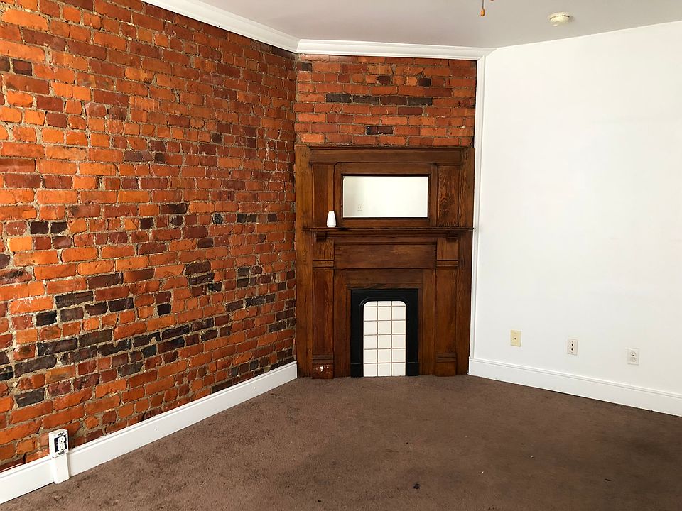 1st image of 815 Bowe St APT A