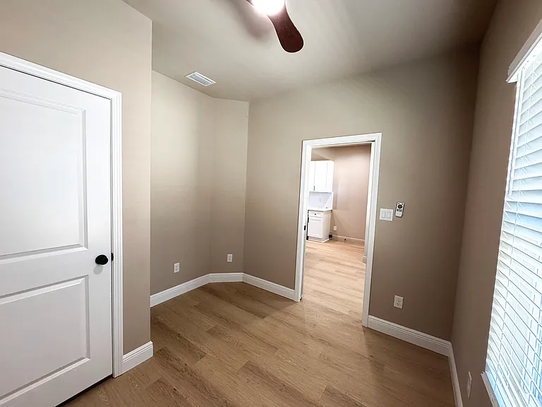 504 E Burgess Rd #D — Photo 2