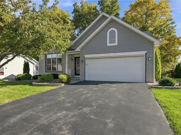 152 Parliament Cir, Rochester, NY 14616