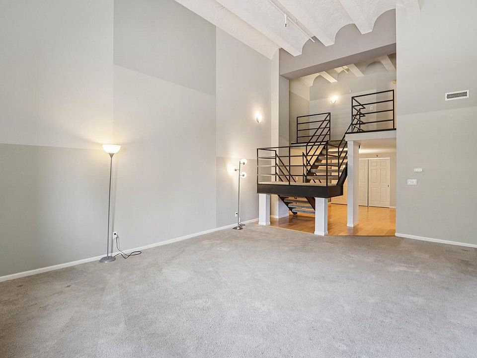 1st image of 270 E Highland AVENUE #223