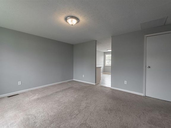 3rd image of 3908 Gunstock Ct