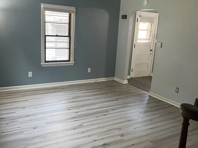 843 Wilson Ave — Photo 5