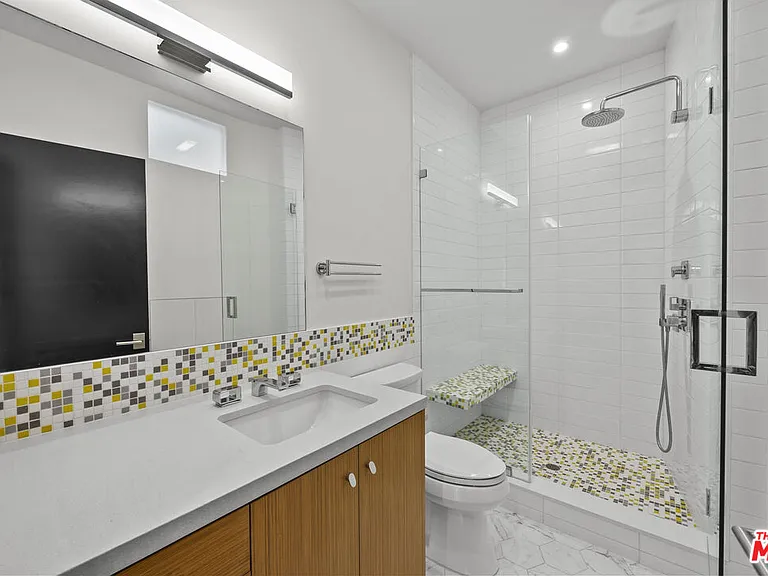 2388 Lyric Ave — Photo 37
