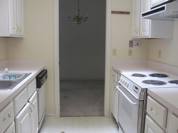 5th image of 4517 Middleton Park Cir E