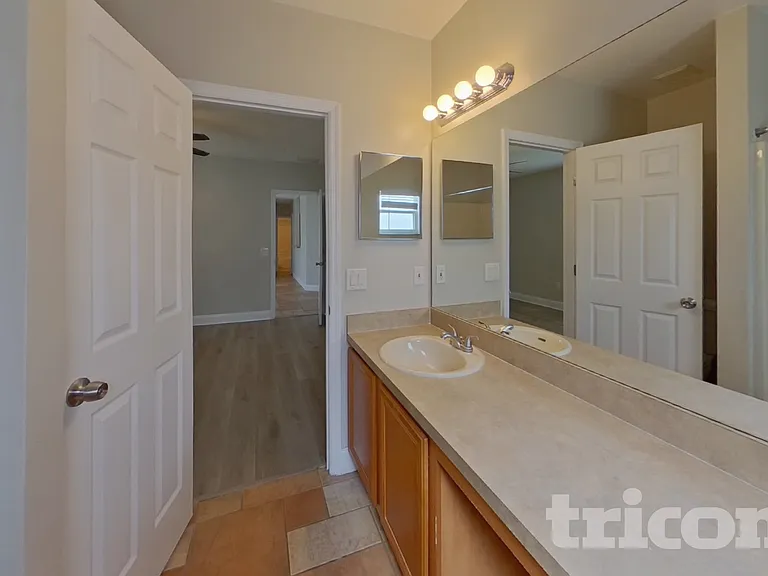 1141 Doncaster Ct — Photo 9