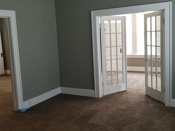 5th image of 801 3rd Ave SW #A