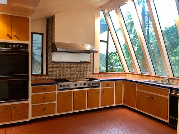2nd image of 74 Madrone Park Cir