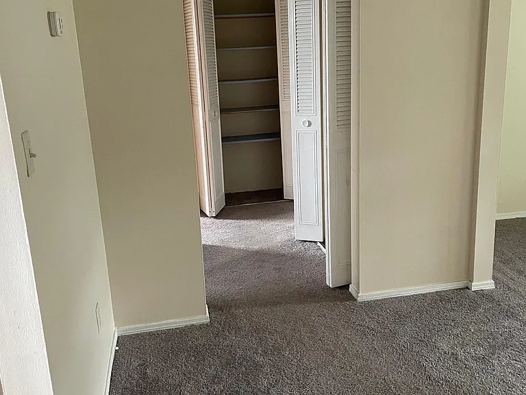 6133 N Whitham Dr — Photo 3