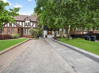 12 Fairfield Rd, Toronto, ON M4P1T1