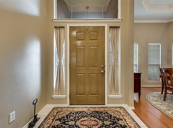 2nd image of 5403 Kingston Dr