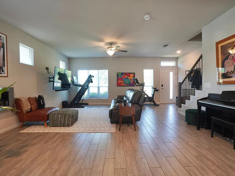 5501 Charles Merle Dr #B — Photo 7