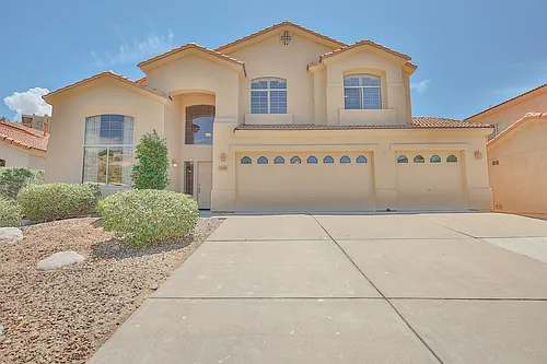 4546 N Saddle View Dr Photo 1