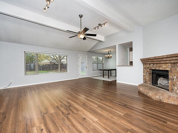 4th image of 5413 Briar Ln