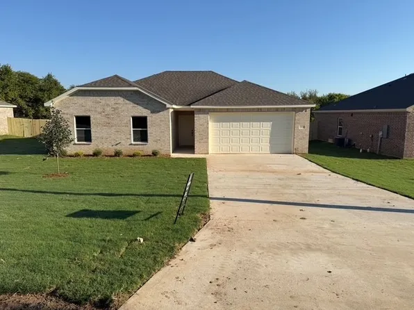 311 Garland St, Bells, TX 75414