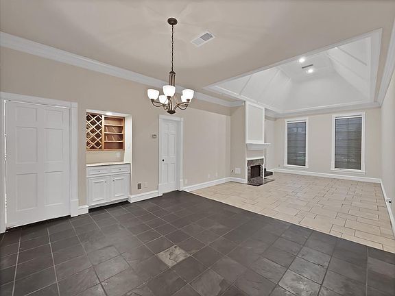 5th image of 2509 Potomac Dr Unit C