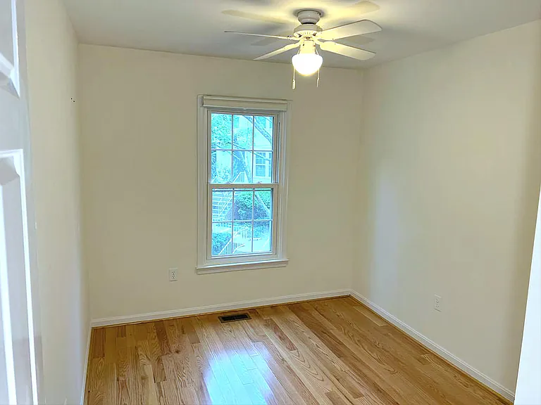 10533 Englishman Dr — Photo 9