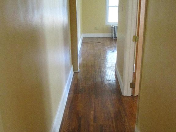 4th image of 362 Fisher St APT 1