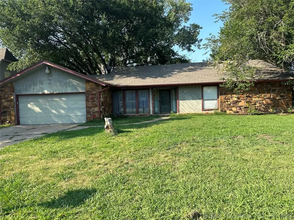 9035 E 67th St, Tulsa, OK 74133