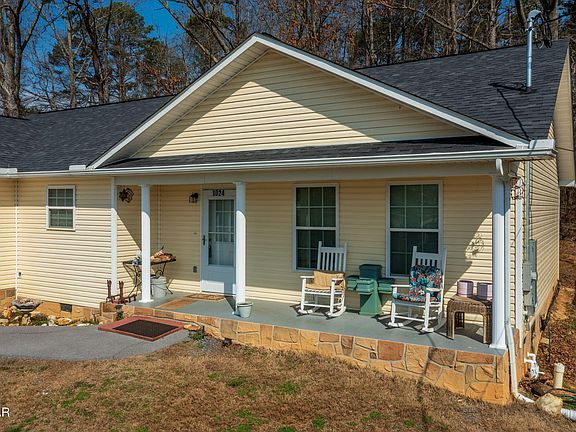 5th image of 1024 Rosella Dr