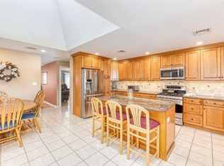 21 Rachel Ave, Commack, NY 11725