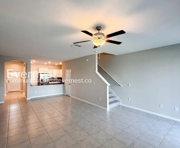 946 Royal Empress Dr — Photo 5