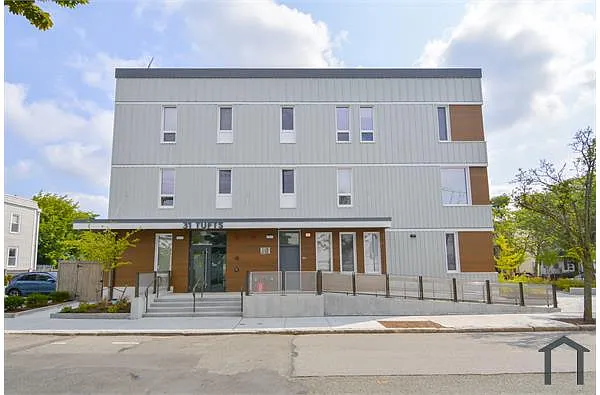Building Photo - 31 Tufts St #101