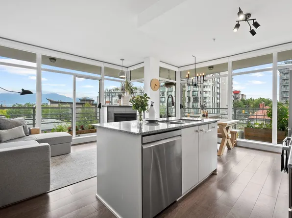 298 E 11th Ave #311, Vancouver, BC V5T 0A2