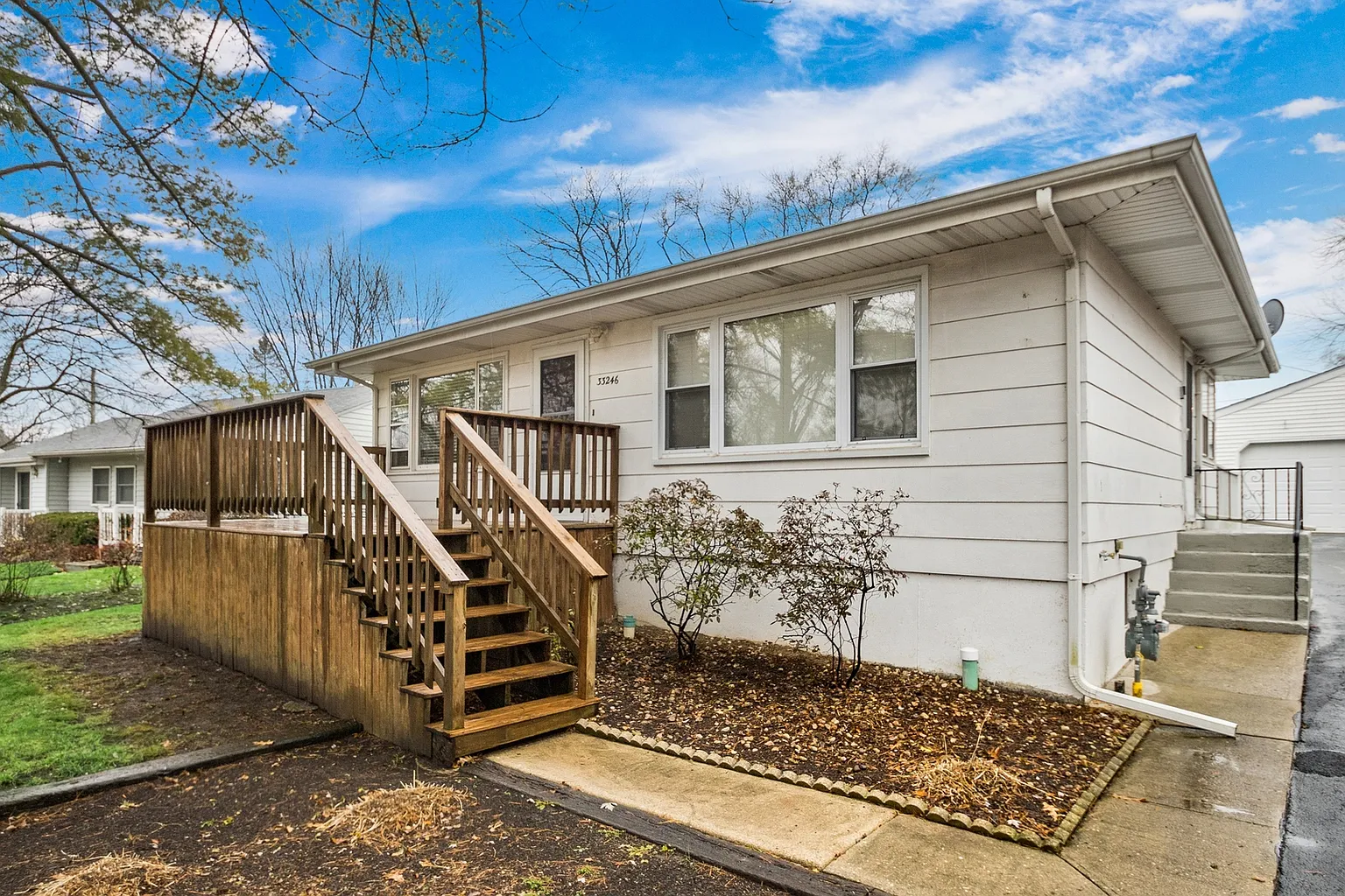 33246 N Greentree Rd photo 1