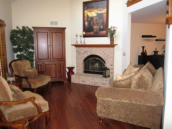 3rd image of 1599 Watermill Ln