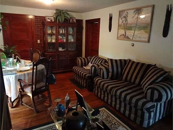 2nd image of 308 2nd Ave