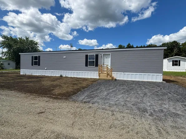 4 Autumn Drive, Farmingdale, ME 04344