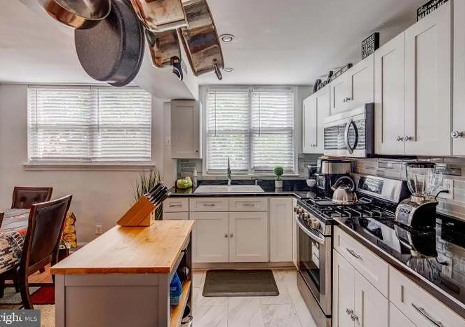 Charming 3BR Townhome in Philadelphia — Photo 1