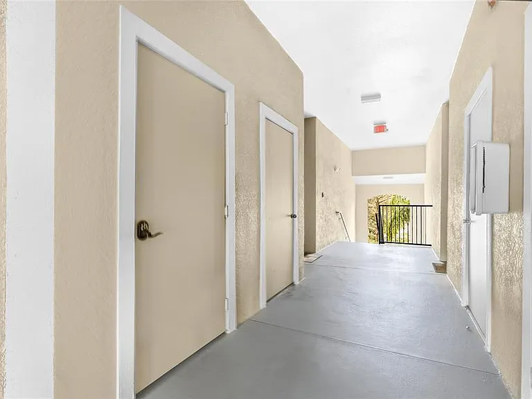 5160 Northridge Rd #301 — Photo 3