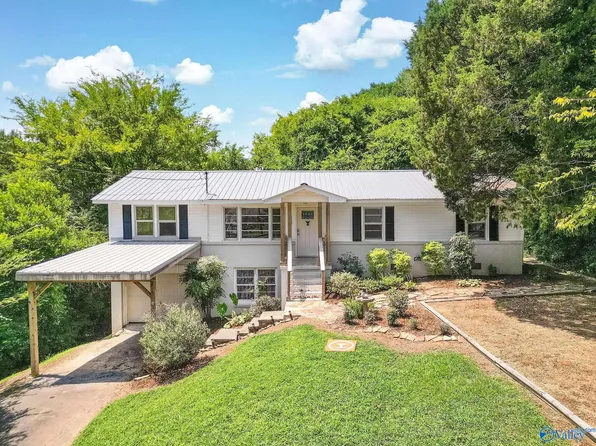 1809 Winston St, Guntersville, AL 35976