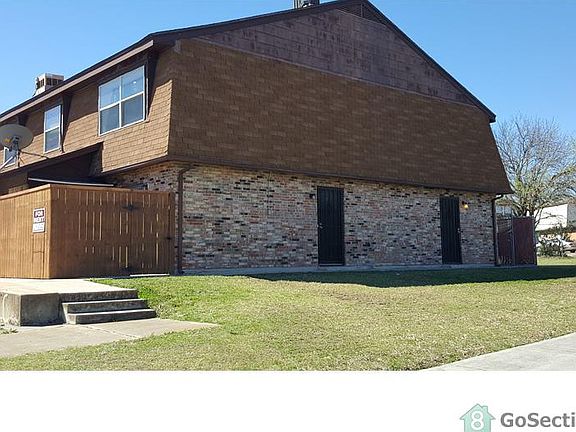 2nd image of 1301 Wales Dr #B